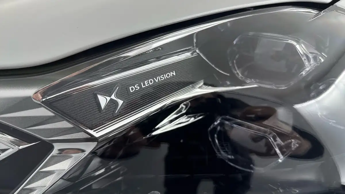2021-ds-ds-3-crossback-e-tense-performance-line-big-30
