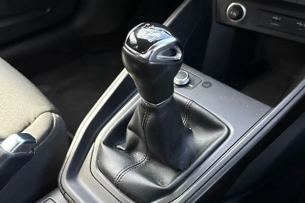 2019-audi-a1-10-30-tfsi-technik-big-18
