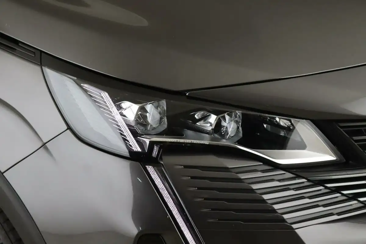 2022-peugeot-5008-suv-12-puretech-gt-eat8-big-7