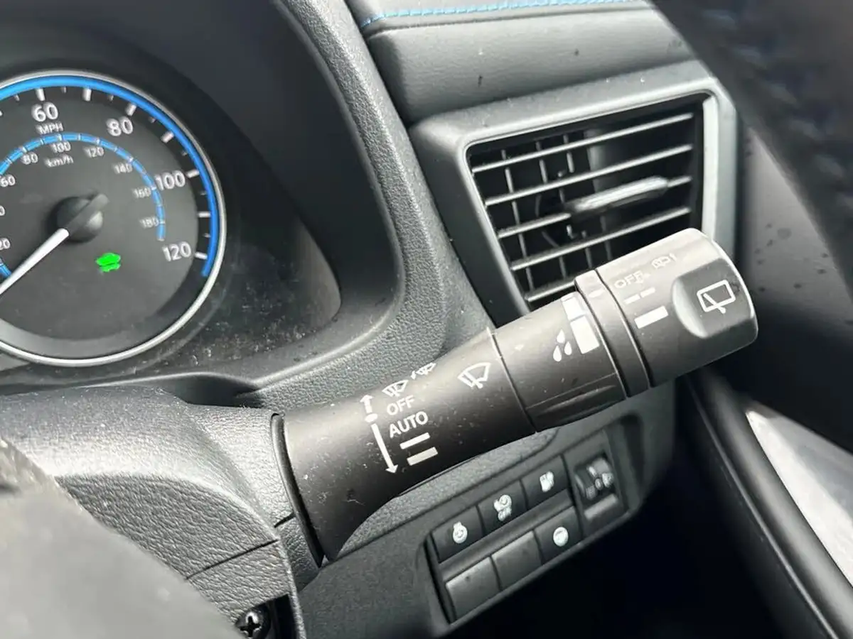 2024-nissan-leaf-e-tekna-39kwh-big-36