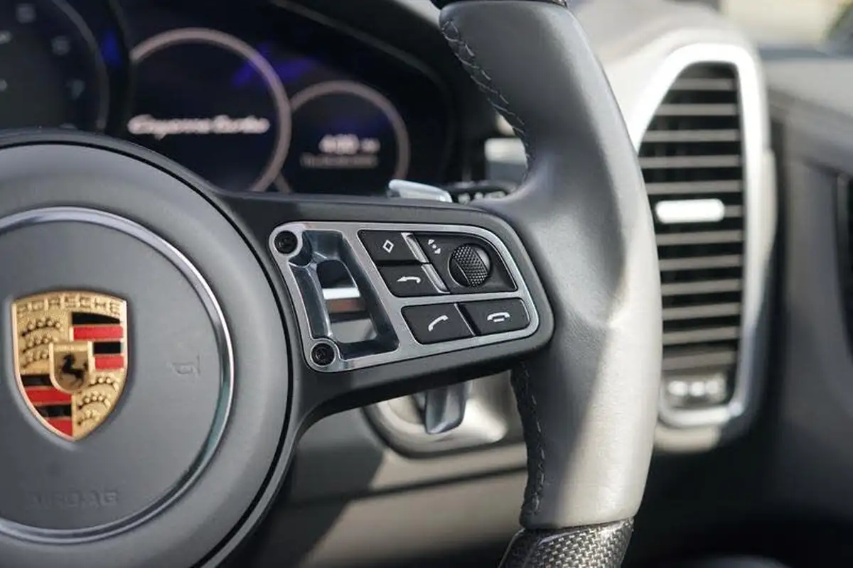 2019-porsche-cayenne-40-v8-turbo-coupe-big-44