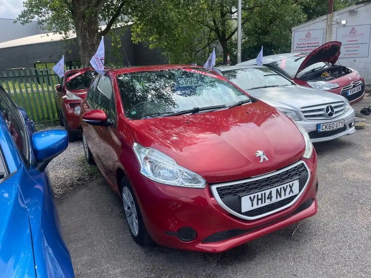 2014-peugeot-208-12-access-3d-big-2