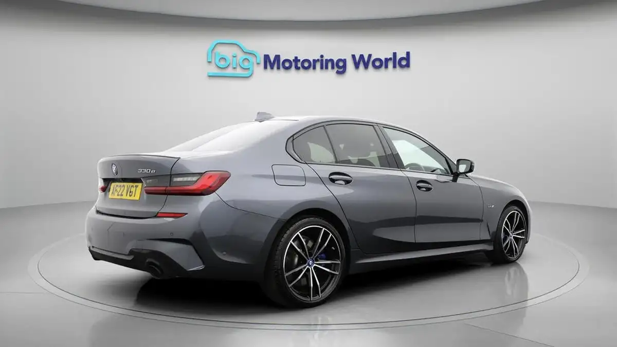 2022-bmw-3-series-20-330e-m-sport-pro-pack-saloon-4d-big-7
