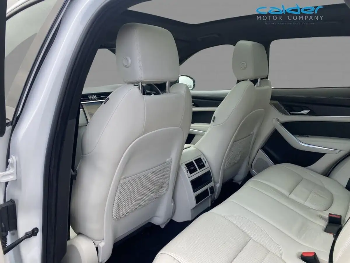 2022-jaguar-f-pace-20-d200-r-dynamic-black-big-31