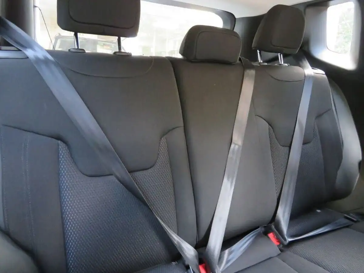 2021-jeep-renegade-10-gse-night-eagle-big-26