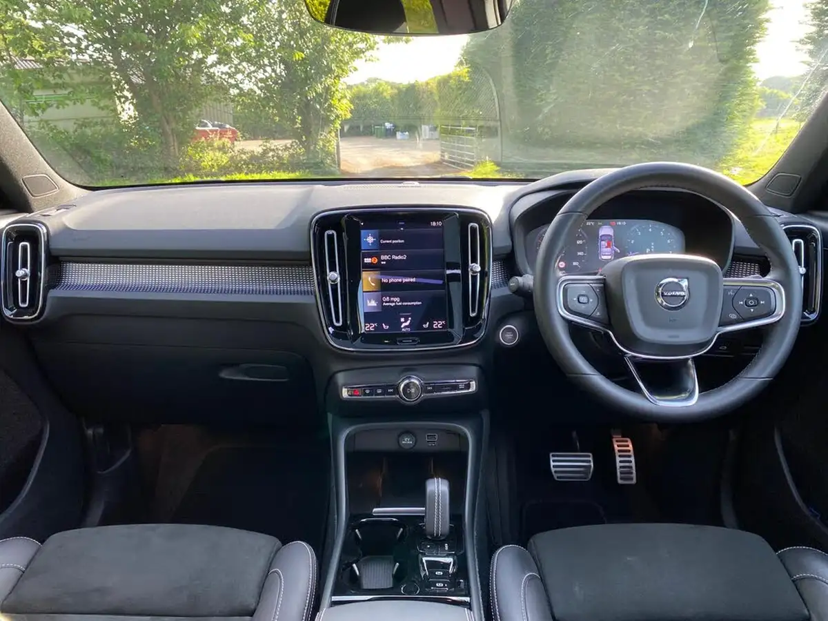 2021-volvo-xc40-15-t3-r-design-161bhp-auto-big-13