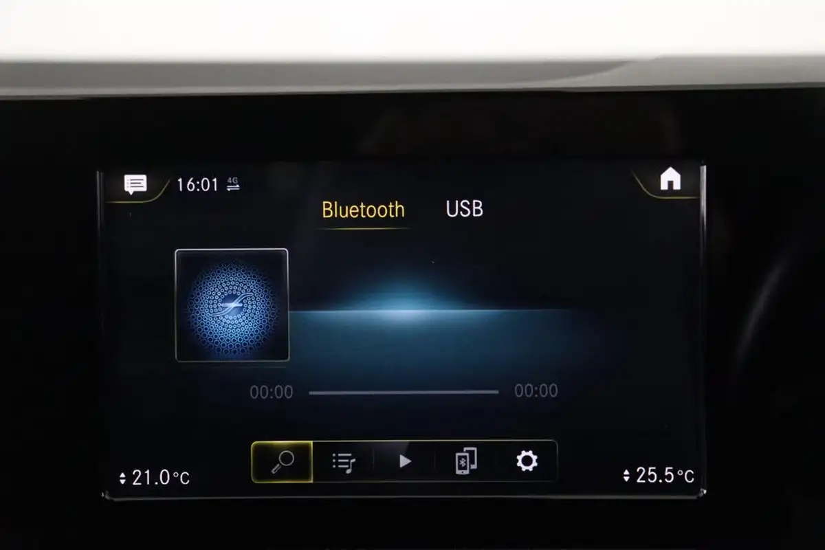 2021-mercedes-benz-a-class-13-a180-amg-line-hatchback-5d-7g-dct-big-32