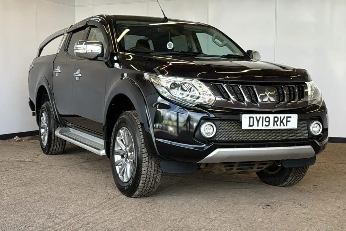 2019-mitsubishi-l200-24di-d-barbarian-eu6-big-0