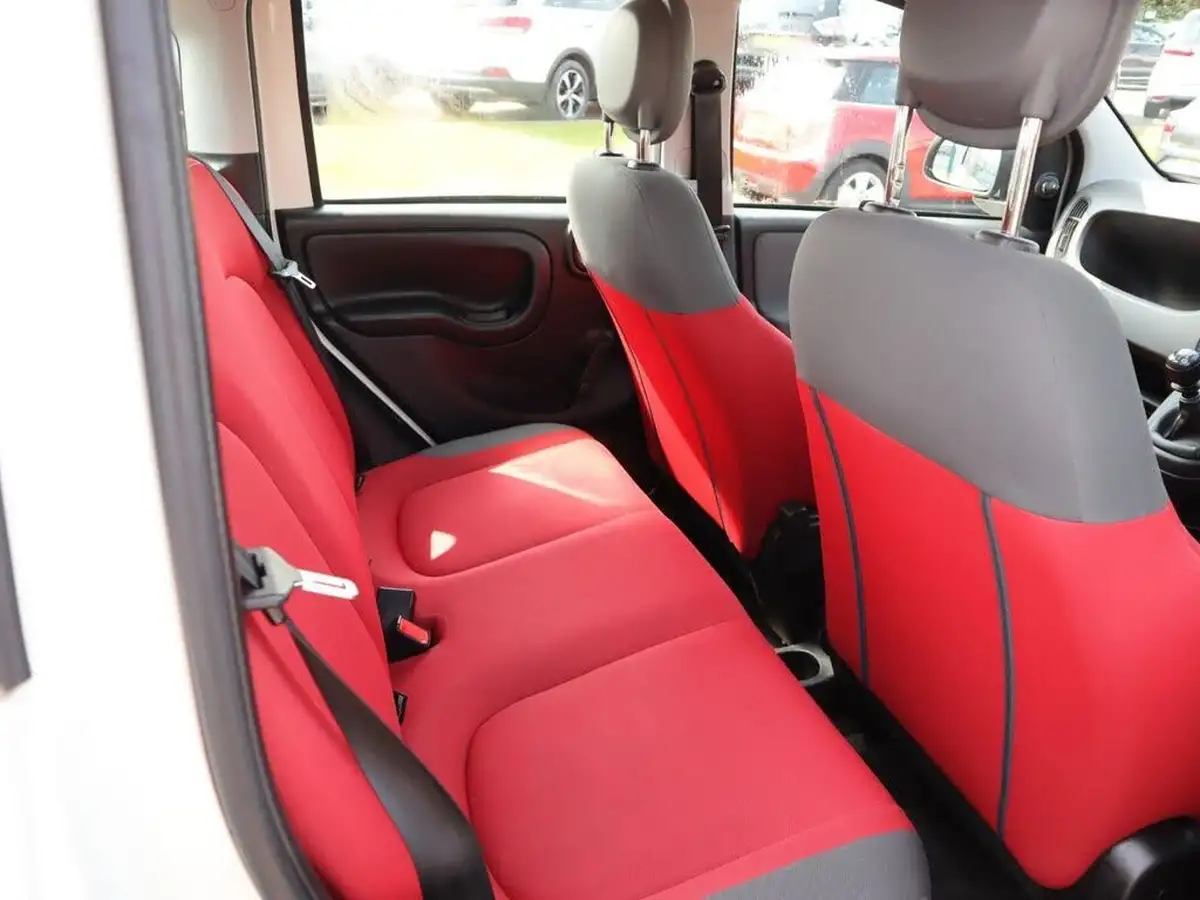 2013-fiat-panda-12-pop-big-21