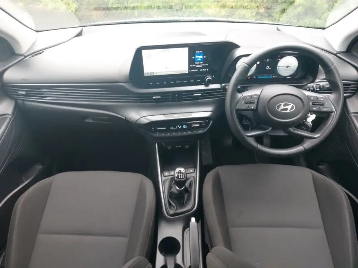 2023-hyundai-i20-10-t-gdi-premium-two-tone-roof-big-2