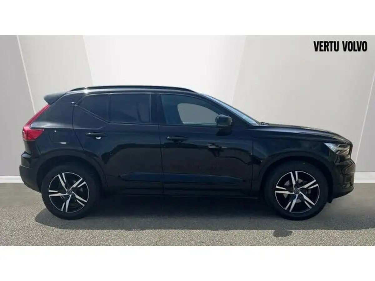 2021-volvo-xc40-15-t3-r-design-161bhp-auto-big-2
