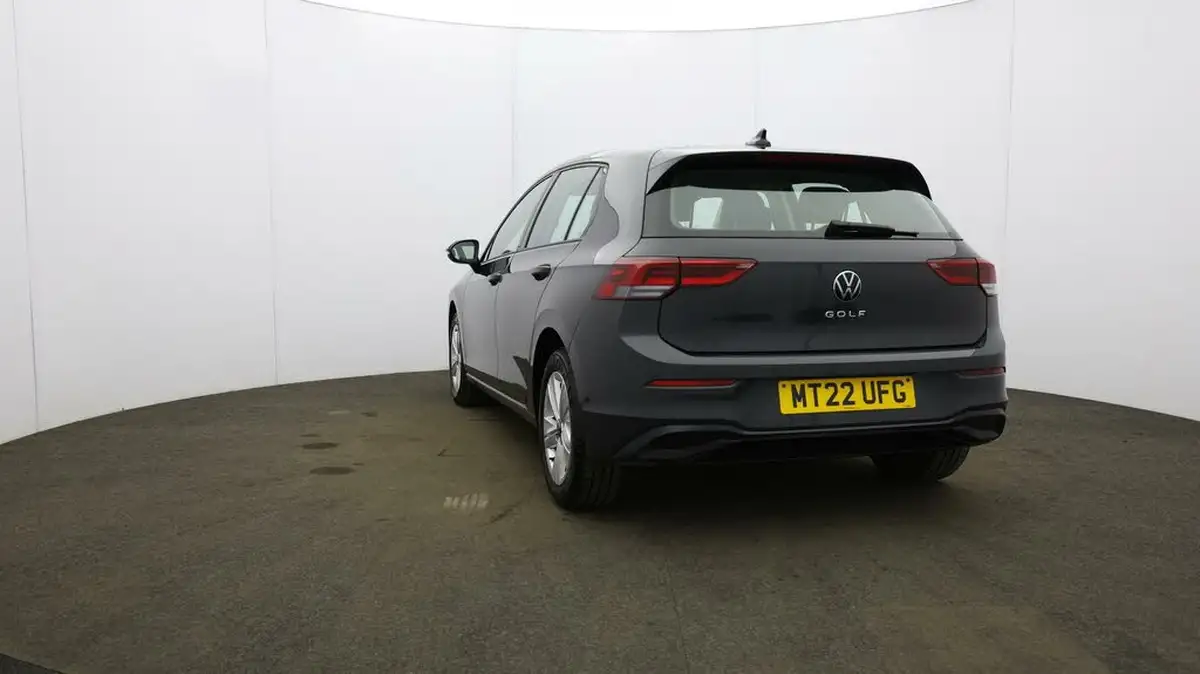 2022-volkswagen-golf-15-tsi-life-130ps-hatchback-big-31