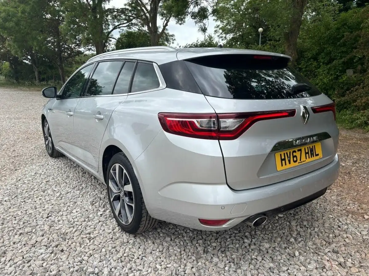 2017-renault-megane-15dci-dynamique-s-nav-sport-tourer-big-6