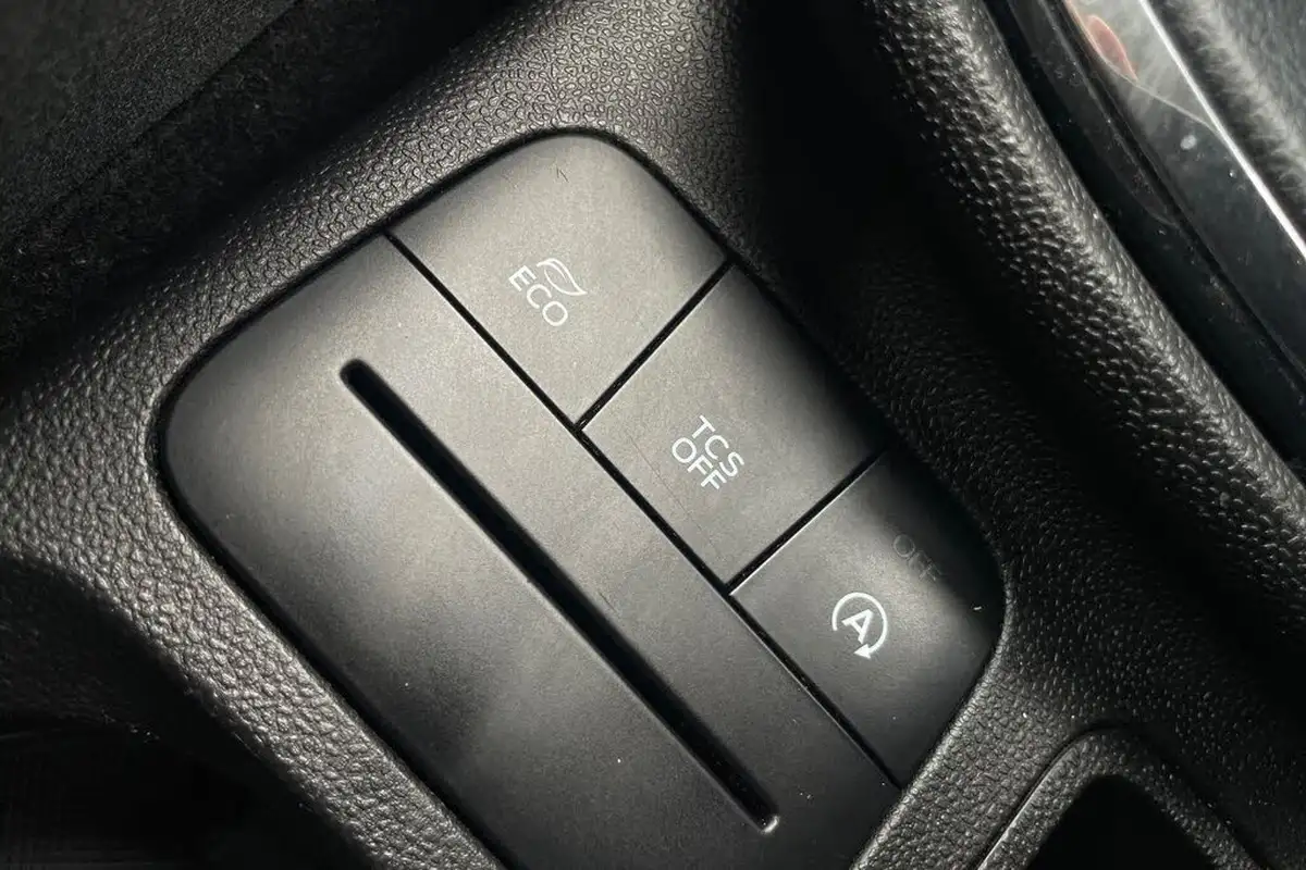 2018-ford-fiesta-10t-titanium-100ps-5d-big-46