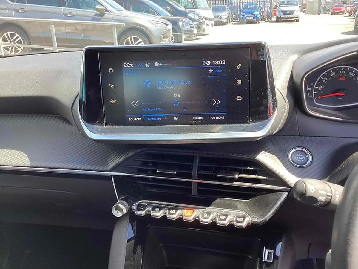 2022-peugeot-208-12-puretech-active-premium-75bhp-big-6