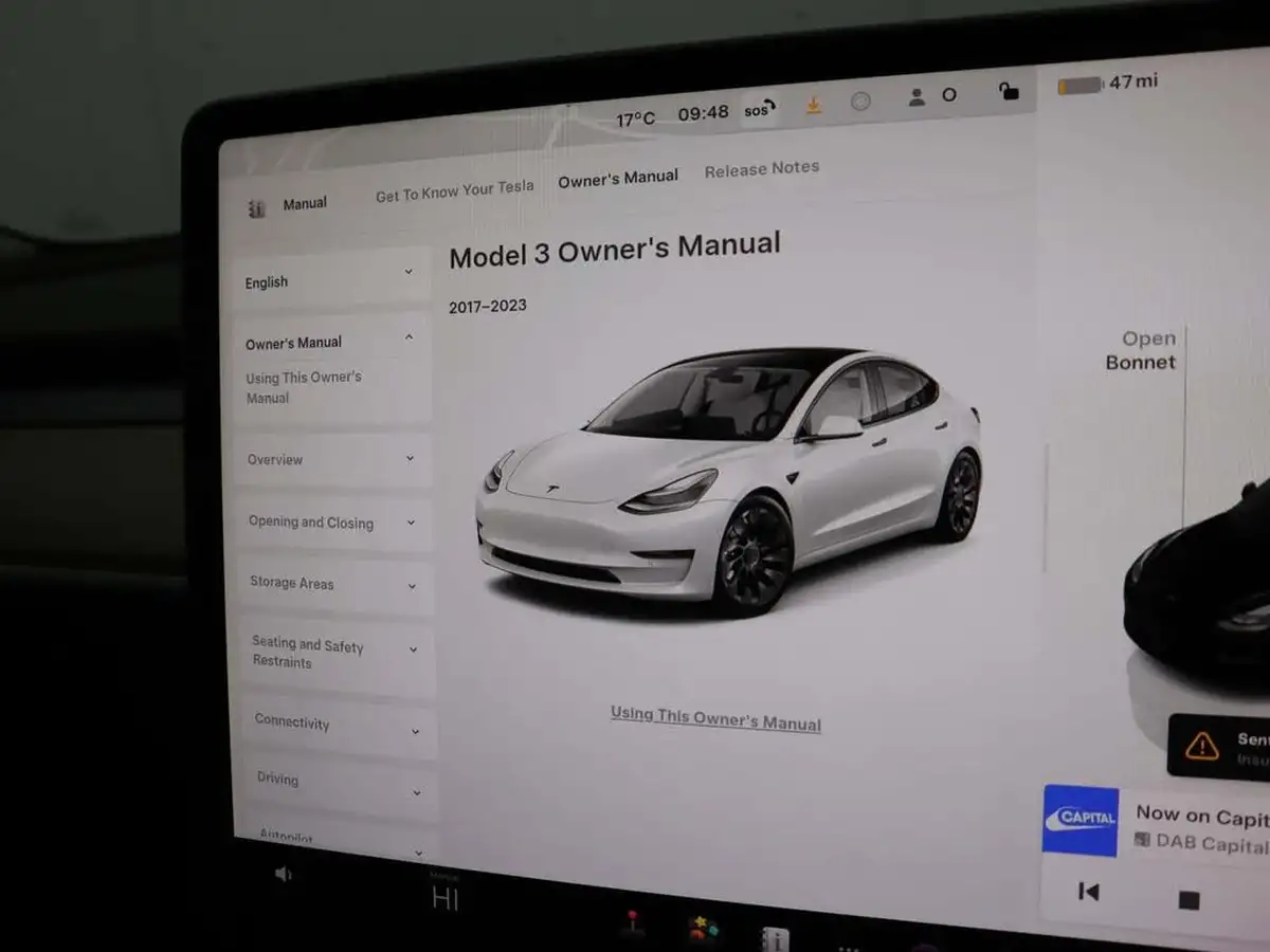 2022-tesla-model-3-e-rwd-big-31