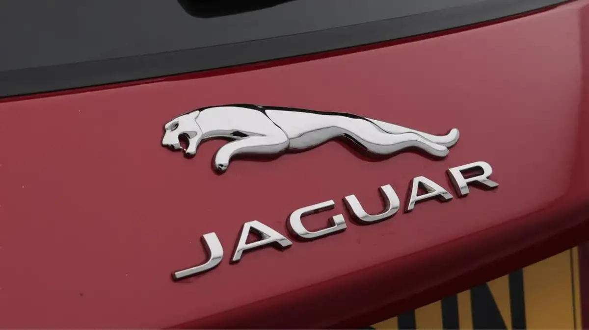 2018-jaguar-e-pace-20-i4d-r-dynamic-se-180ps-ss-big-21