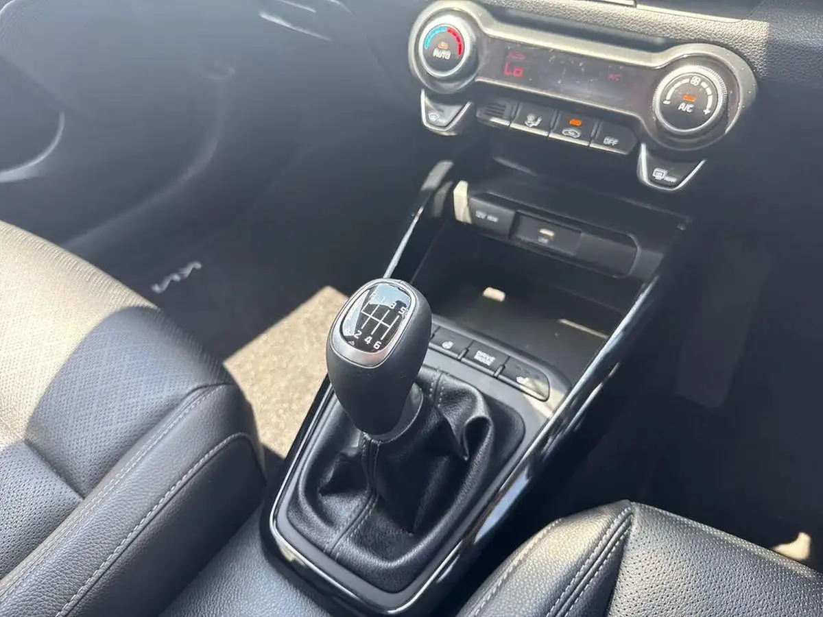 2024-kia-stonic-10-t-gdi-3-98bhp-big-17