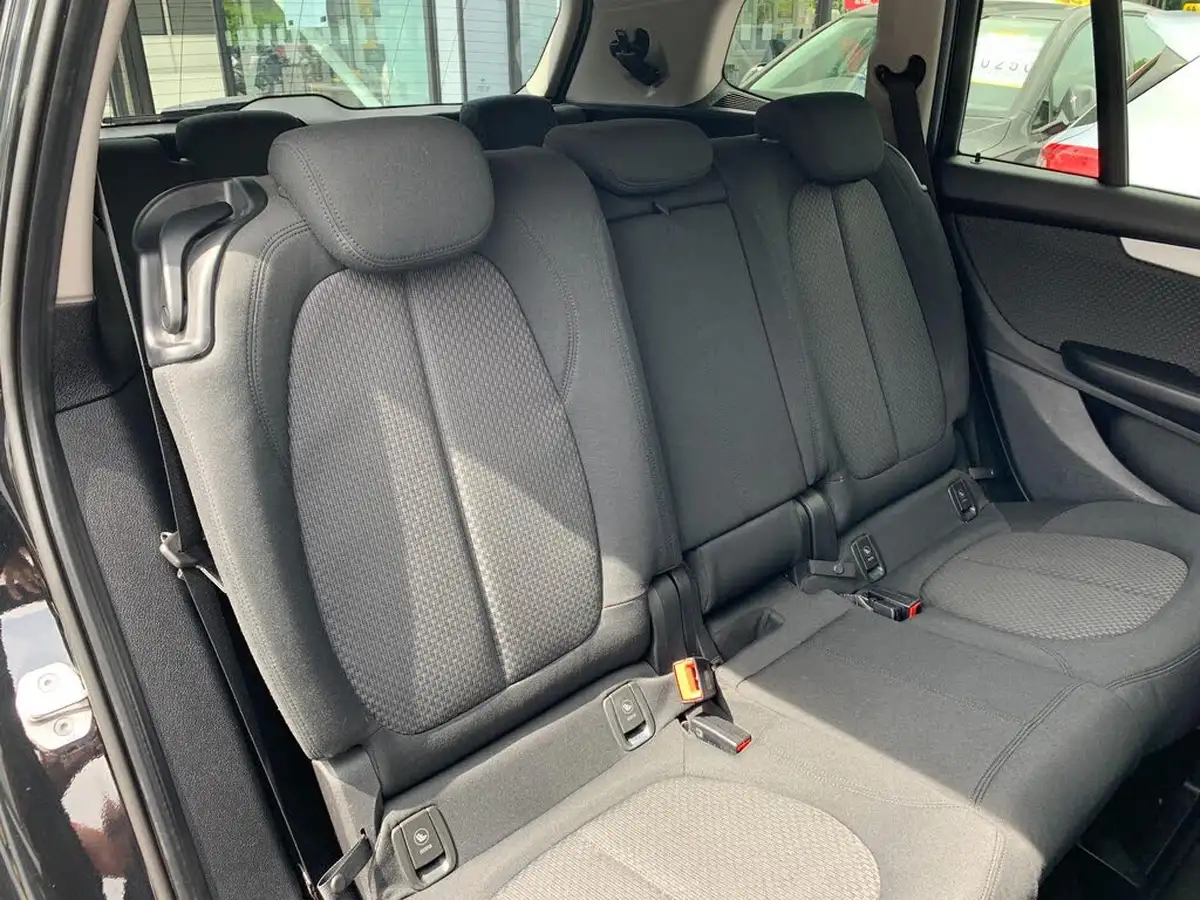 2020-bmw-2-series-15td-216d-se-gran-dct-big-12