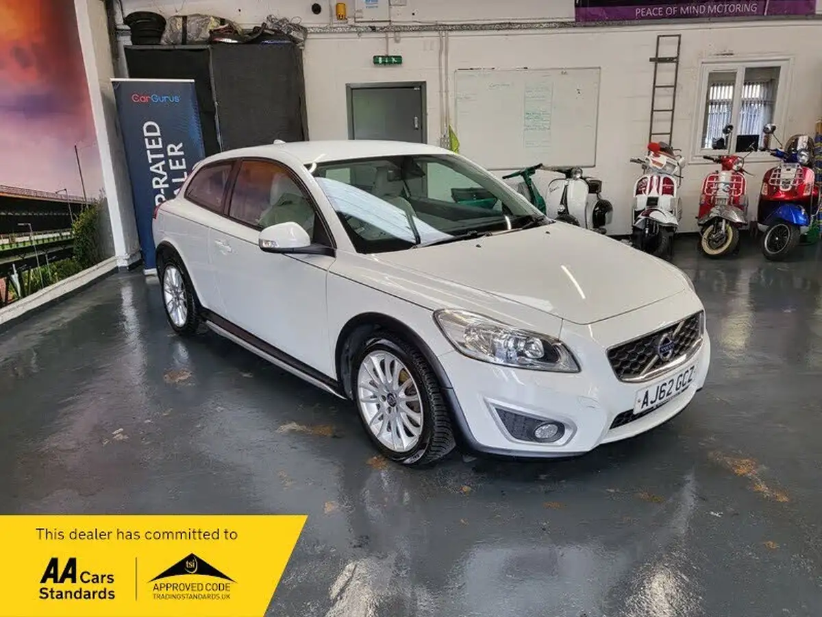 2012-volvo-c30-16d-d2-se-lux-big-4