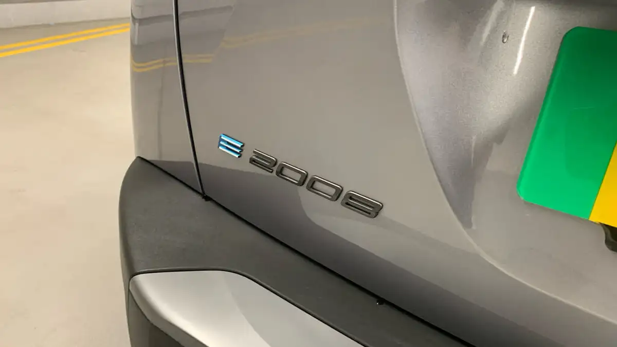 2024-peugeot-2008-suv-e-allure-136ps-50kwh-big-42