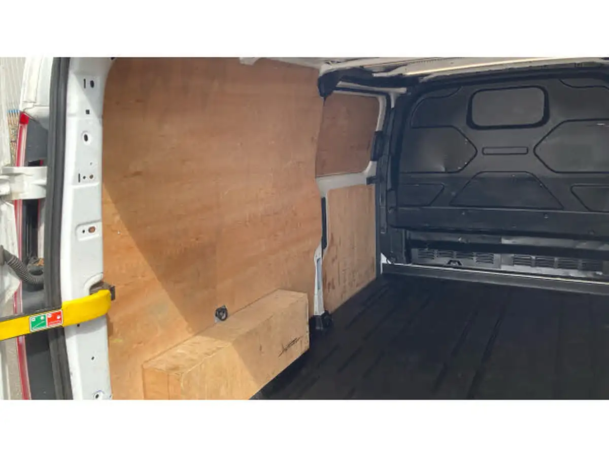 2023-ford-transit-custom-big-29