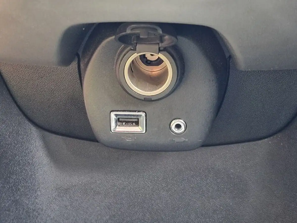 2015-toyota-aygo-10-vvt-i-x-play-5d-big-30