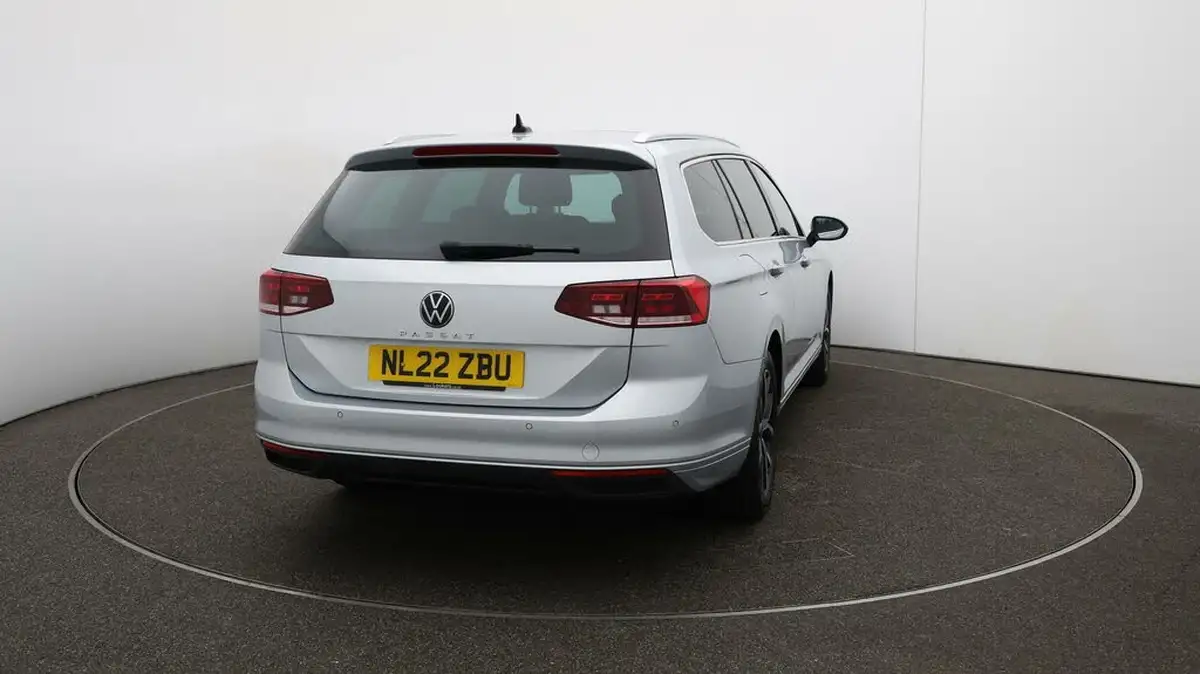 2022-volkswagen-passat-15-tsi-sel-estate-5d-dsg-big-56