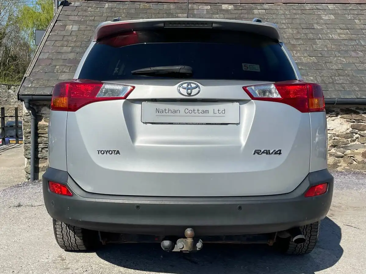 2013-toyota-rav4-20td-invincible-2wd-1990cc-big-14