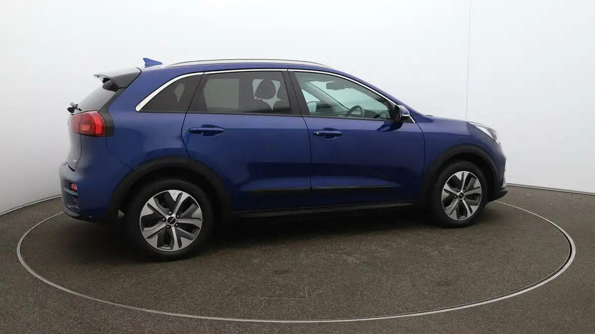 2022-kia-niro-ev-e-2-big-50