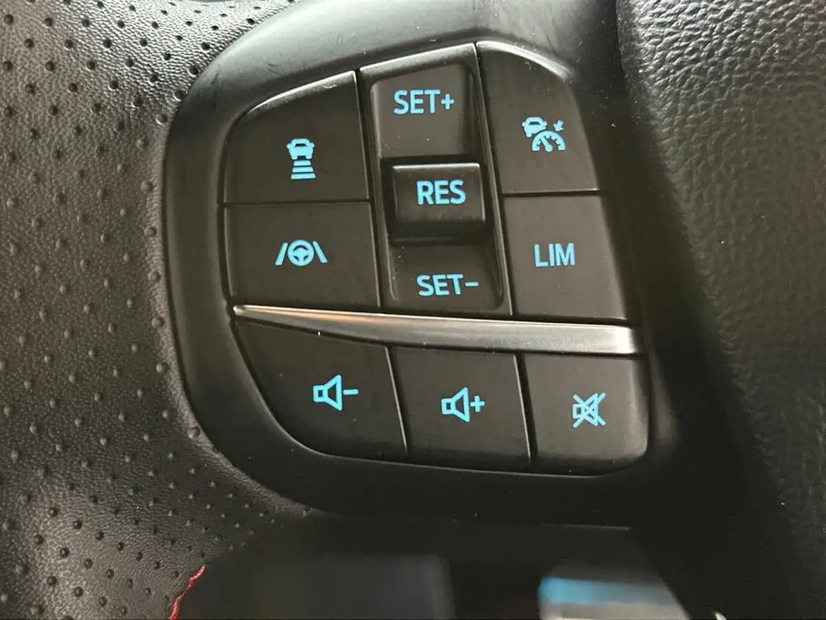 2024-ford-focus-10t-st-line-x-155ps-estate-powershift-big-25
