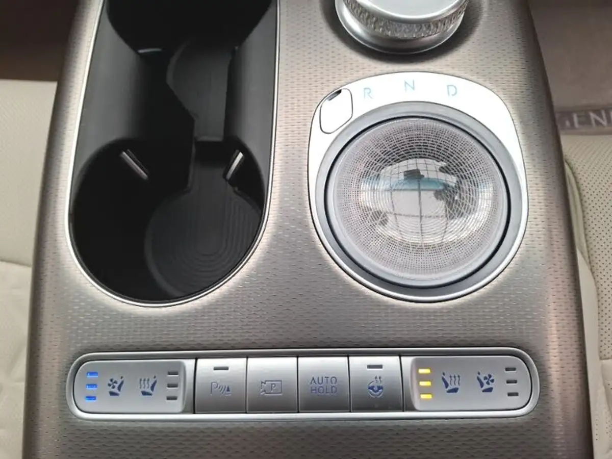 2025-genesis-gv60-e-premium-229ps-big-15