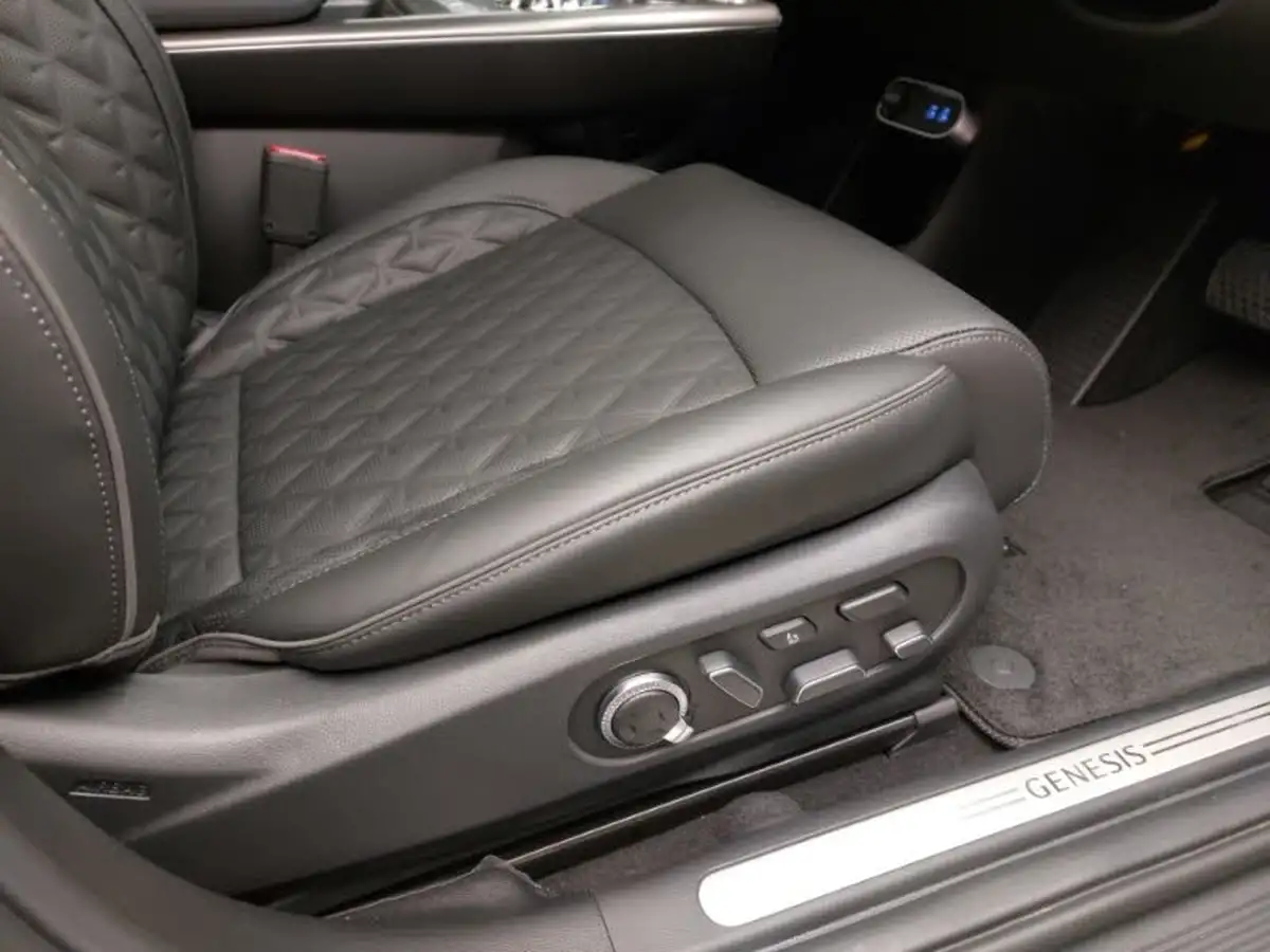 2025-genesis-gv60-e-premium-229ps-big-14