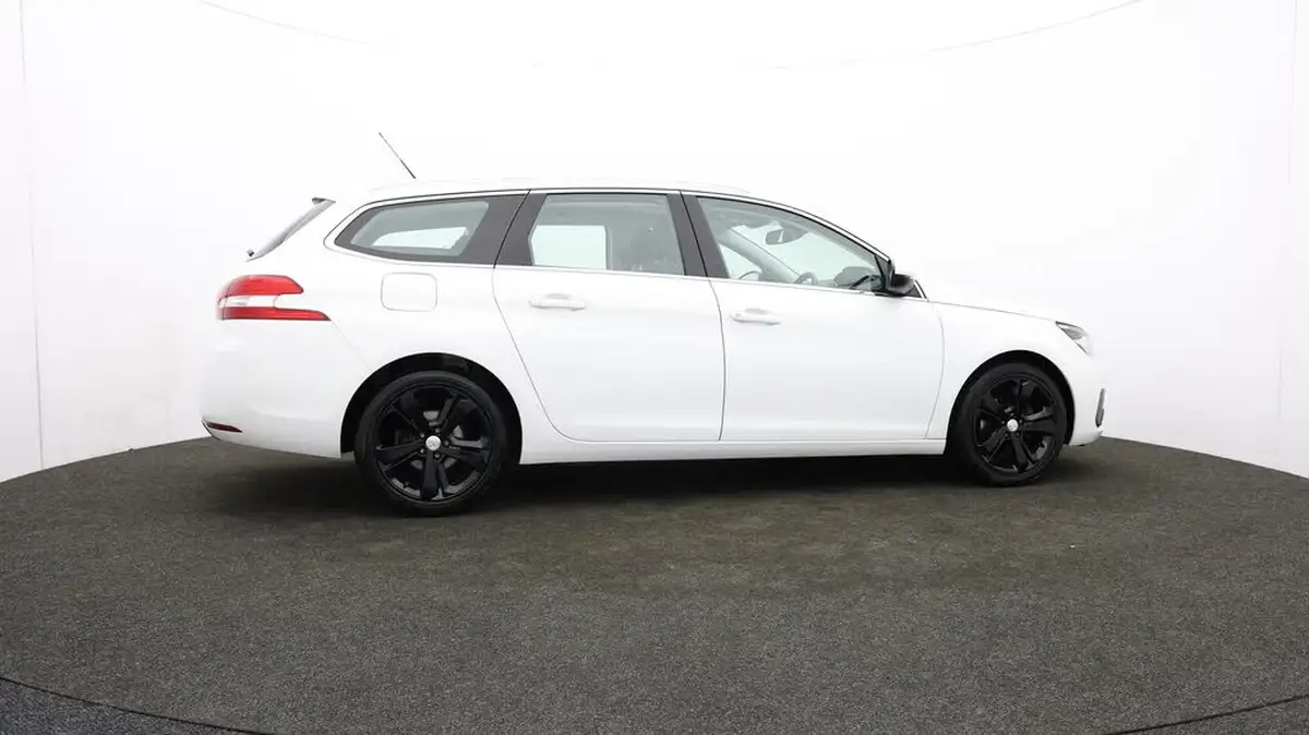 2018-peugeot-308-sw-15-bluehdi-allure-15-bluehdi-big-40