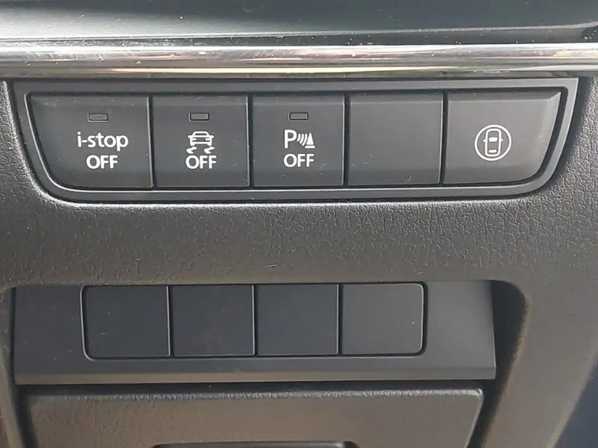 2019-mazda-mazda3-20-sport-lux-122ps-hatchback-5d-big-11