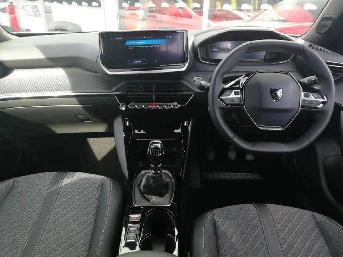 2024-peugeot-2008-suv-12-puretech-allure-130ps-big-2