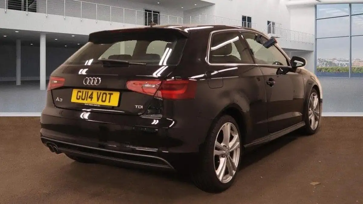 2014-audi-a3-20-tdi-s-line-150ps-hatchback-3d-big-6