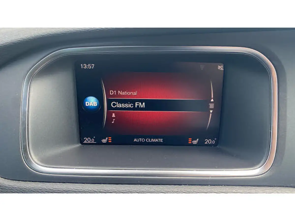 2019-volvo-v40-20td-d3-inscription-edition-big-27