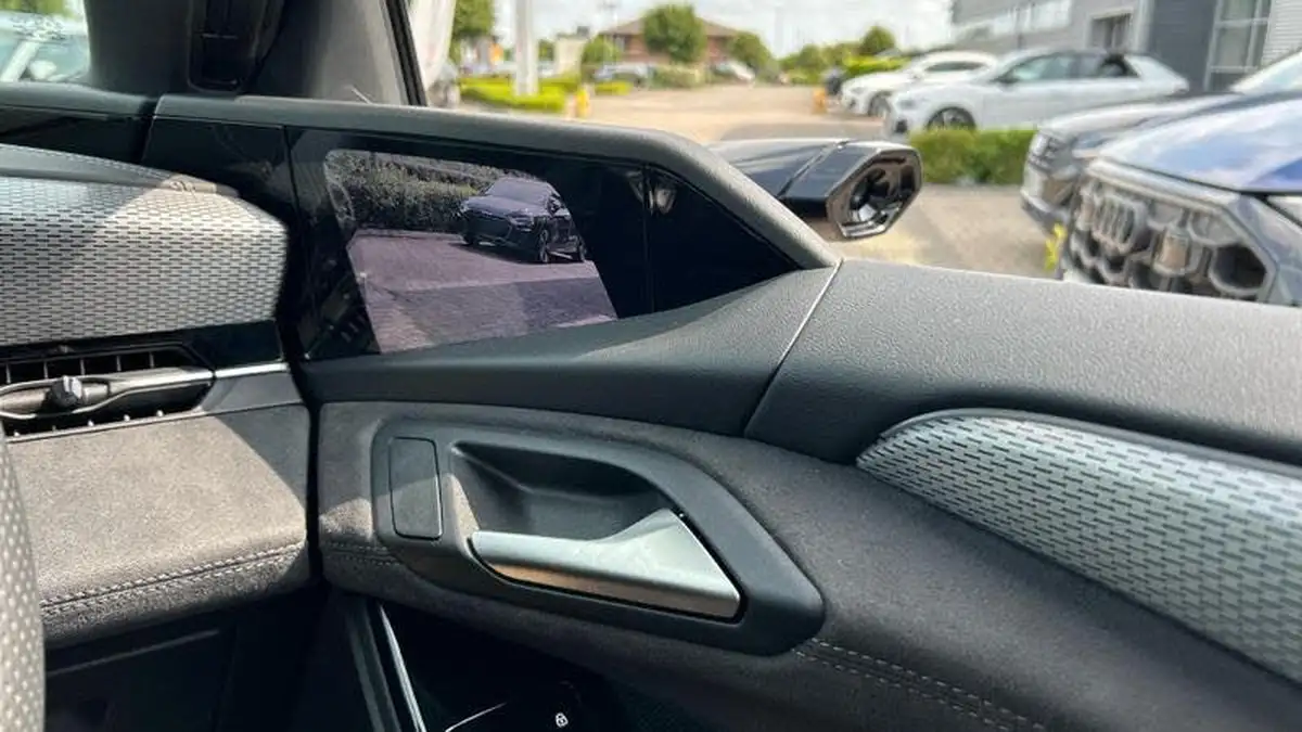 2025-audi-a6-e-tron-e-launch-edition-big-38