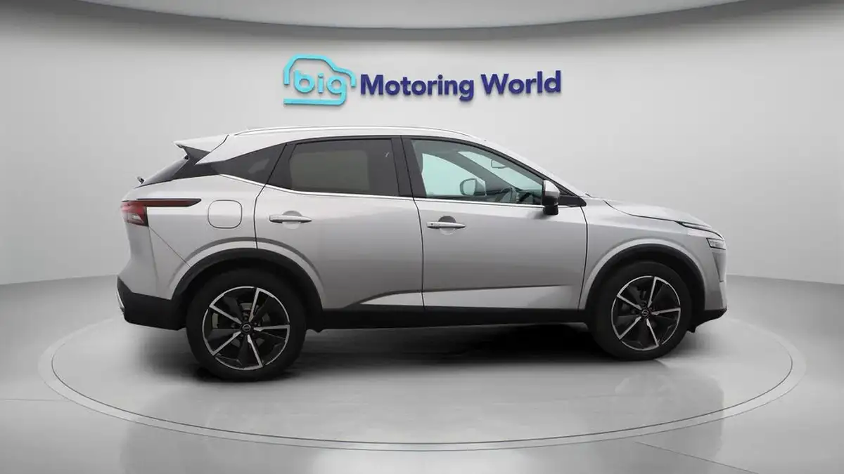2022-nissan-qashqai-13-dig-t-tekna-158ps-big-8
