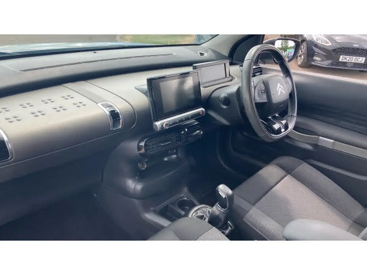 2016-citroen-c4-cactus-16bluehdi-flair-big-8
