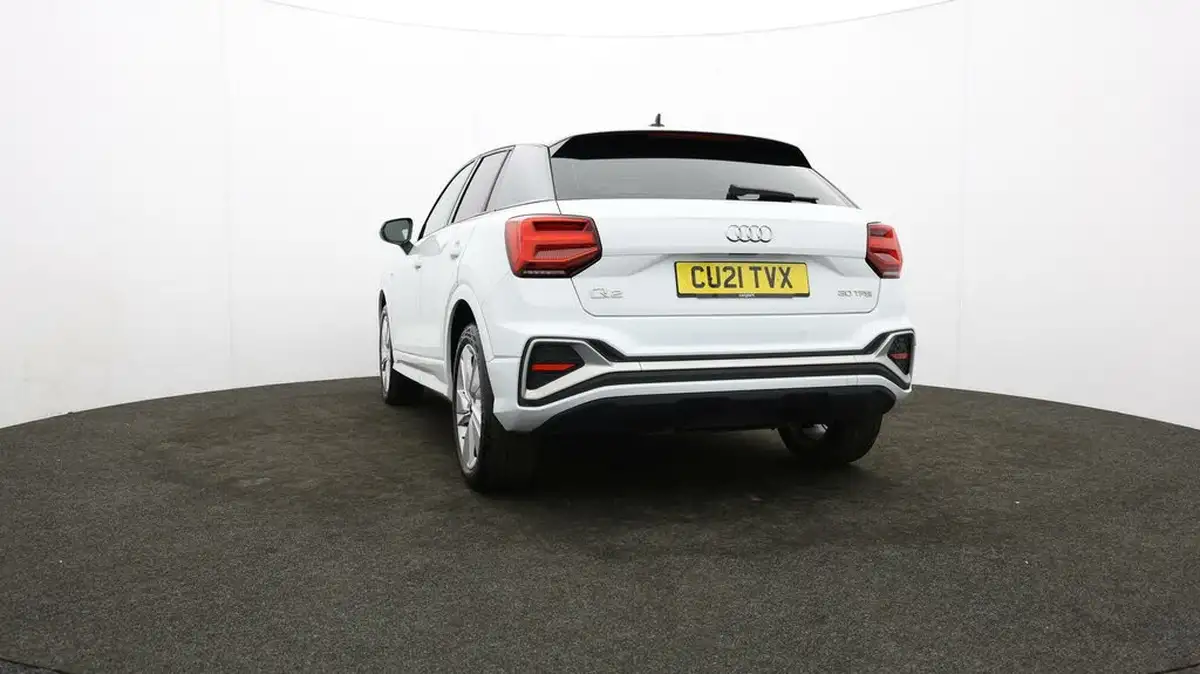 2021-audi-q2-10-30-tfsi-s-line-big-31