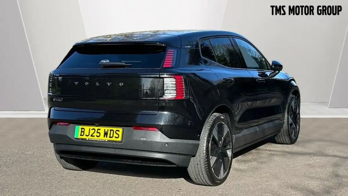 2025-volvo-ex30-e-single-motor-ultra-big-6