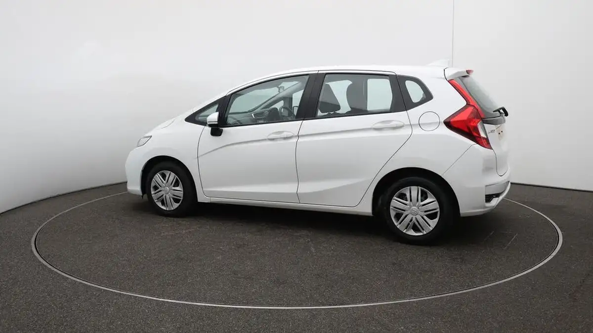 2019-honda-jazz-13-i-vtec-s-big-45