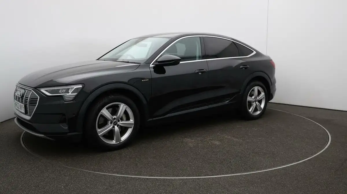 2022-audi-e-tron-50e-technik-sportback-big-69