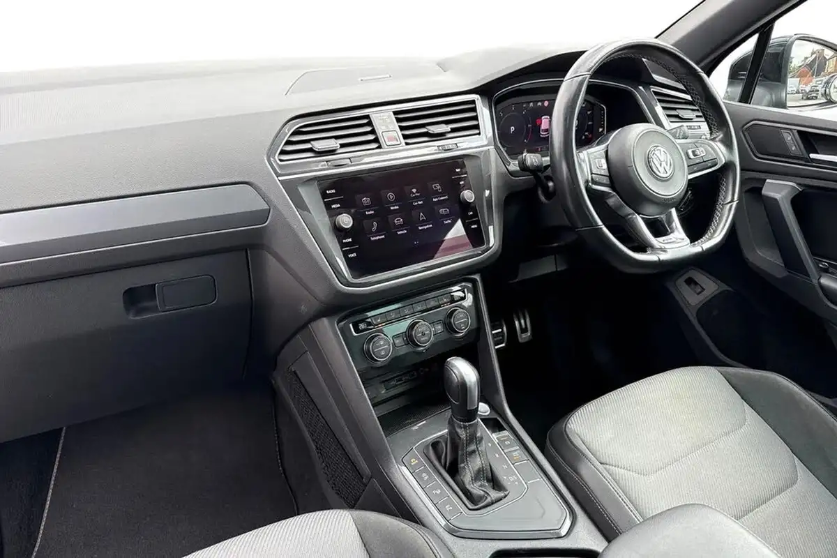 2019-volkswagen-tiguan-20-tsi-sel-190ps-dsg-big-14