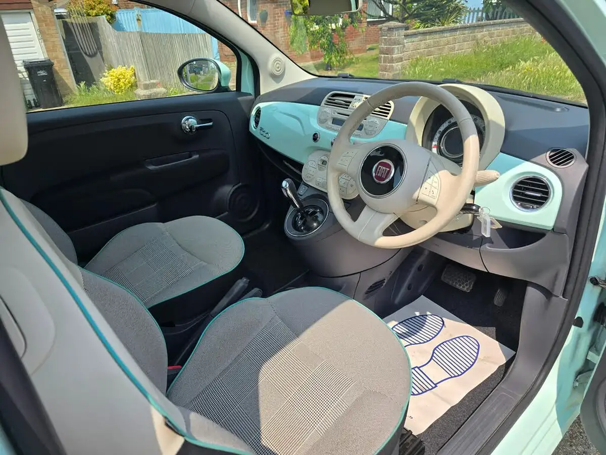 2015-fiat-500-09-lounge-85bhp-twinair-ss-dualogic-big-8