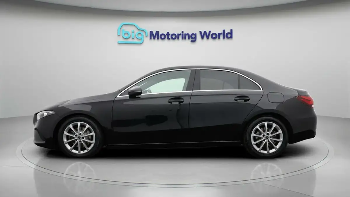 2020-mercedes-benz-a-class-13-a200-sport-saloon-4d-7g-dct-big-4