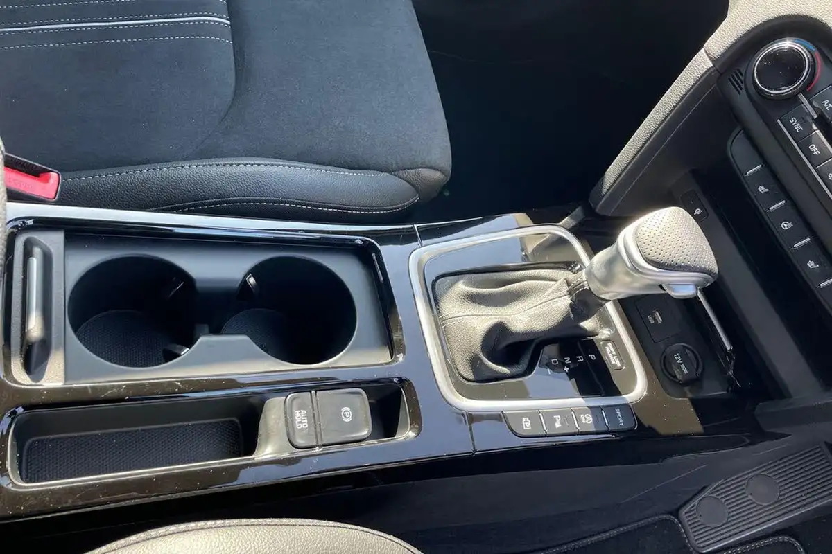 2024-kia-xceed-15-t-gdi-gt-line-s-138bhp-dct-big-16