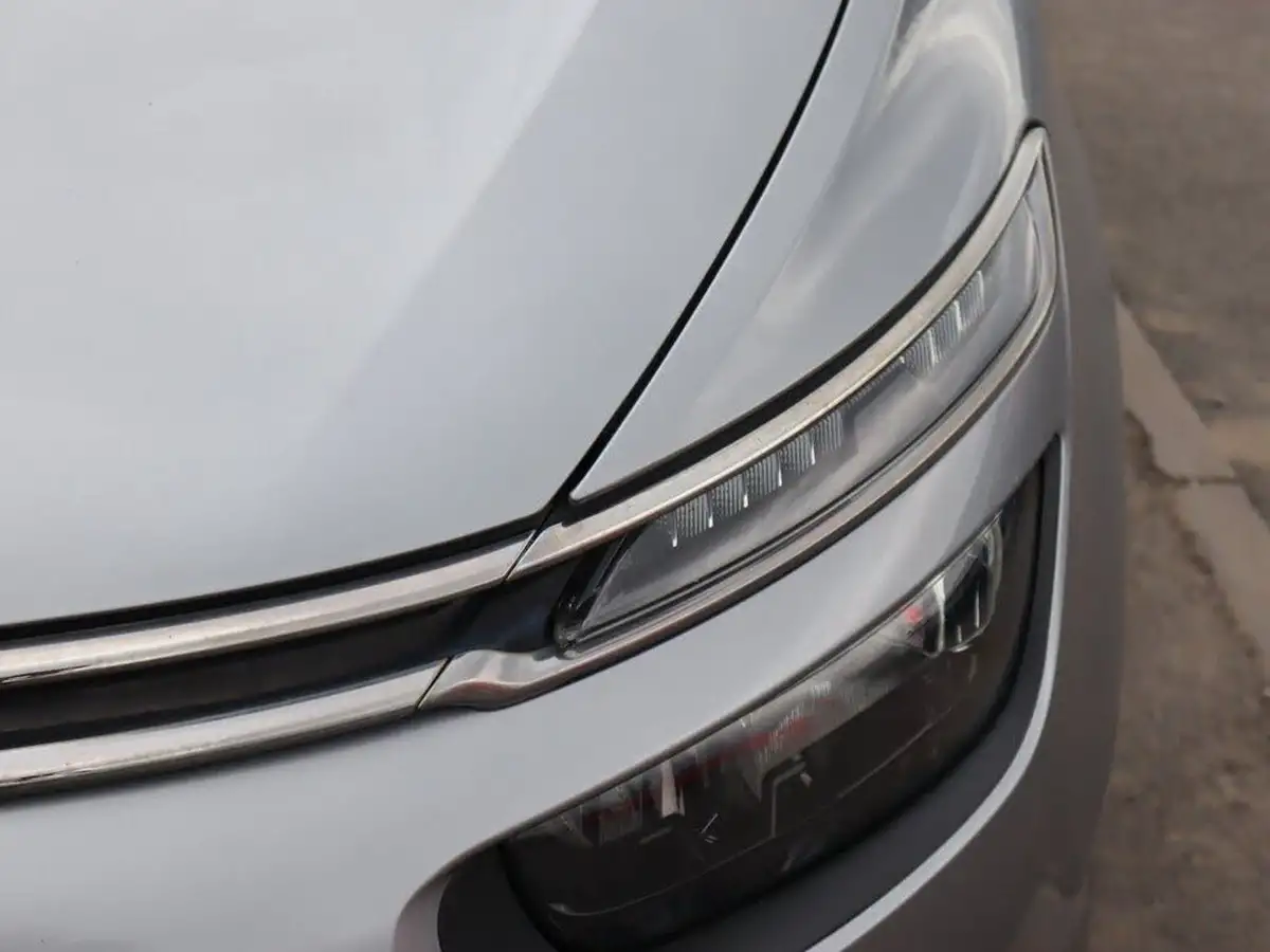 2019-citroen-c4-spacetourer-15bluehdi-flair-big-13